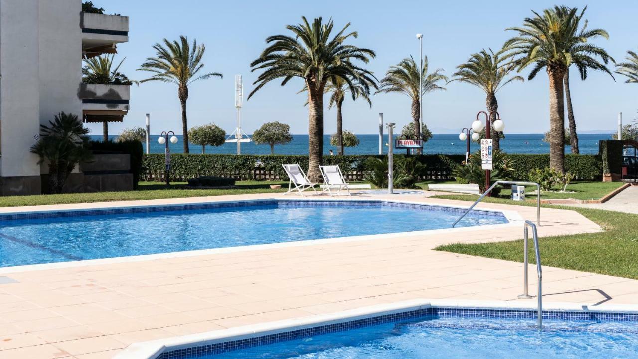 CAMBRILS BEACH 1a Línea Exterior foto