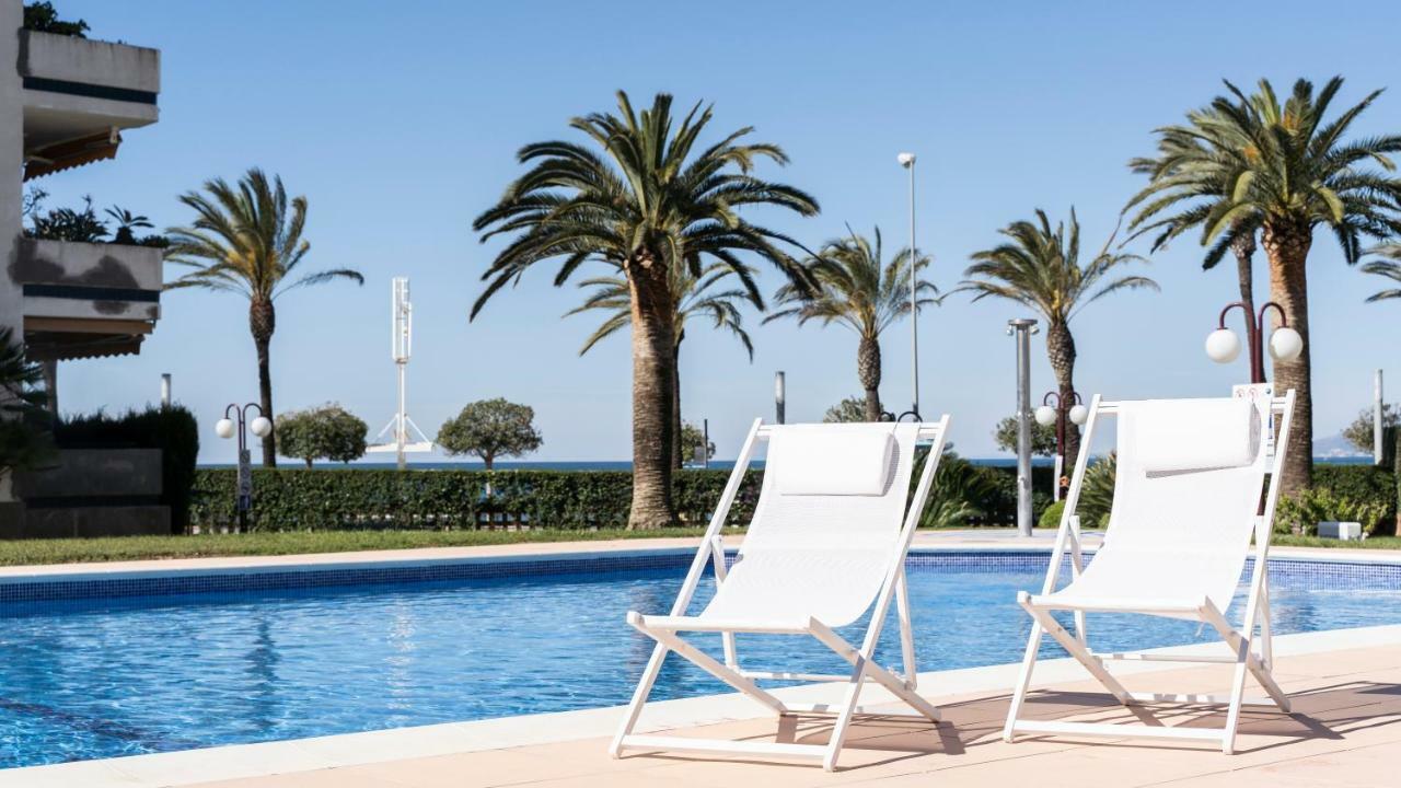 CAMBRILS BEACH 1a Línea Exterior foto