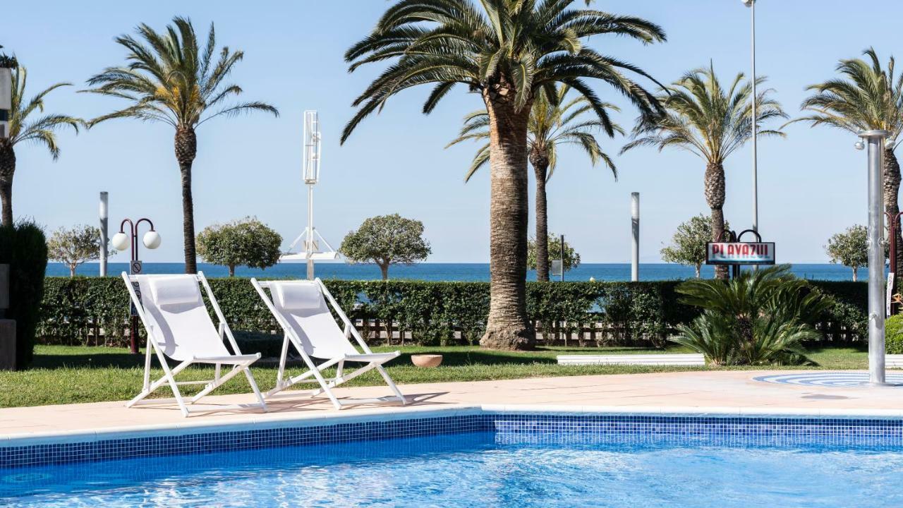 CAMBRILS BEACH 1a Línea Exterior foto