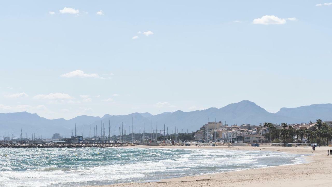 CAMBRILS BEACH 1a Línea Exterior foto